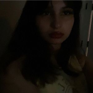 Meet your Posher, Amalia